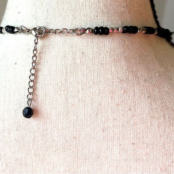 Leopard print glass bead and hematite necklace 29 1/2” + 2 1/2” - Picture 8 of 9